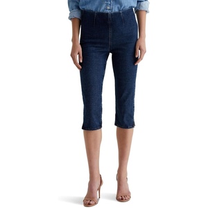 image:imageAG Jeans Maisie PullOn Denim Capri in HyacinthHyacinth